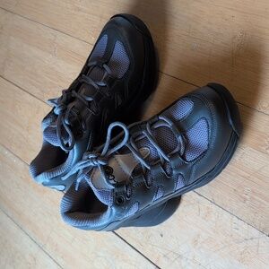 Women's Athletic Shoes Z-Coil